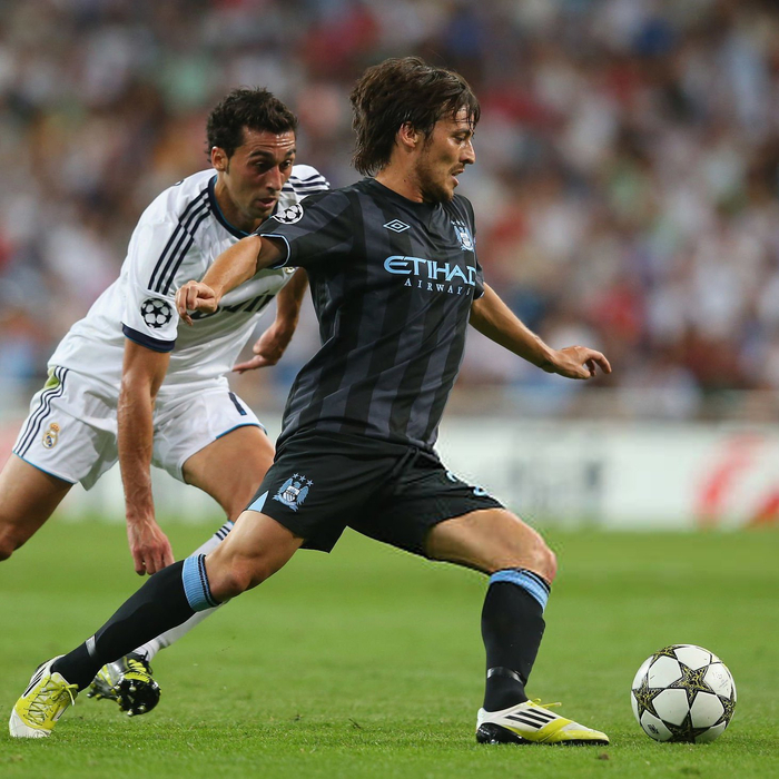 世界杯赛事直播地址-阿韦罗亚球员生涯对曼城保持不败，利物浦皇马2胜4平|马卡|阿韦洛亚|体育赛事讨论|皇家马德里|欧冠_新浪体育_新浪新闻