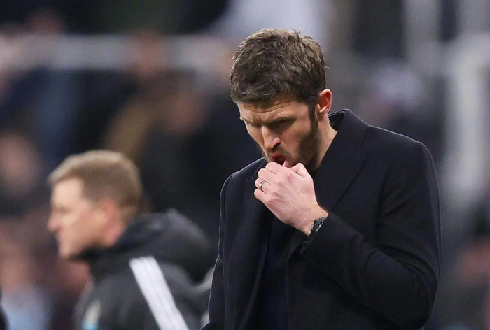 世界杯手机观看app下载-曼联或转正卡里克，恩里克执教前景存疑|巴黎|托马斯-卡里克|法甲|英超|欧冠_新浪体育_新浪新闻