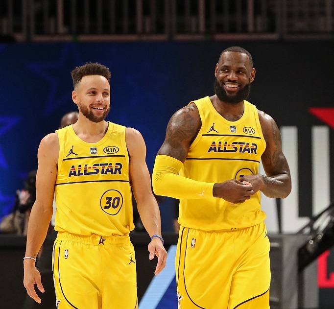 世界杯高清比赛观看-ESPN评全明星名单：库里值得首发 华子略有遗憾 老詹定能延续纪录