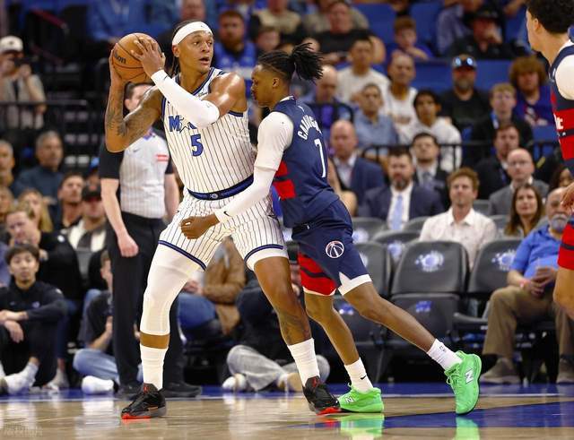 爱德华兹41分无缘今日最佳，因为越来越妖的詹姆斯狂砍4个历史第1